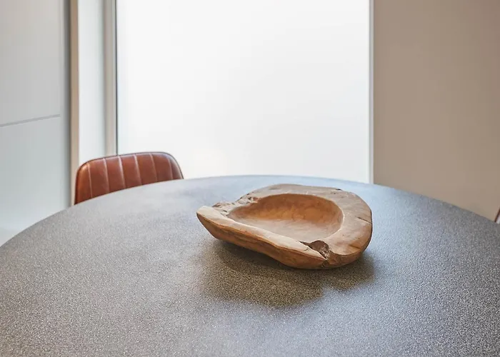 Host & - Bagdale Rise Whitby