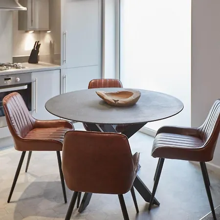 Host & - Bagdale Rise Apartment *